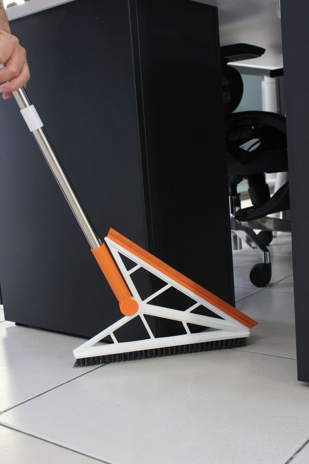 ESCOBA MULTIFUNCIONAL